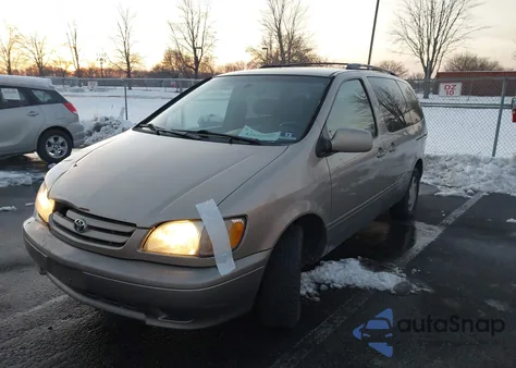 2002 Toyota Sienna Le z USA, uszkodzony, nr VIN 4T3ZF13C42U479037